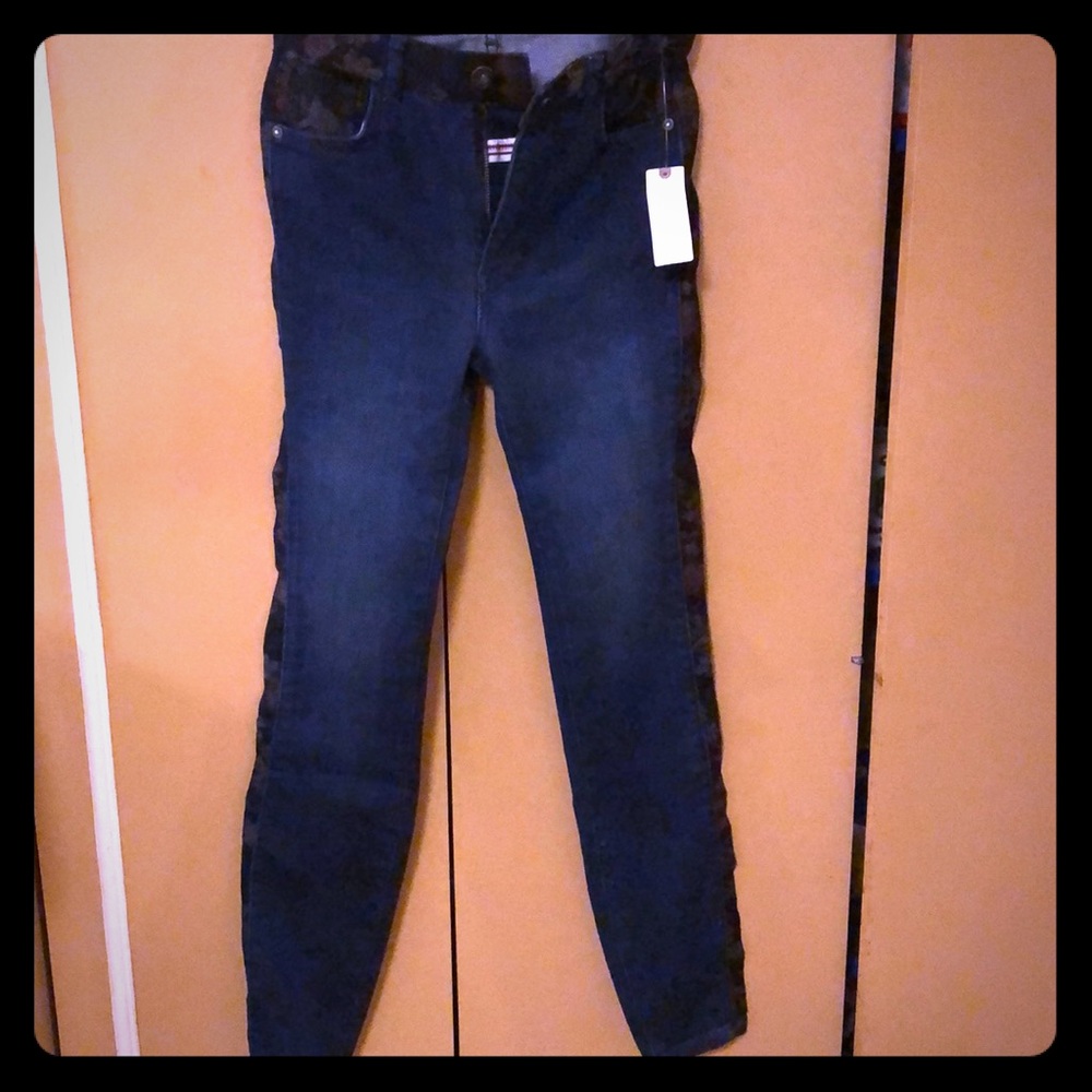 NWT Pilcro High-Rise Skinny Jeans